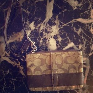 Coach wristlet gently used
