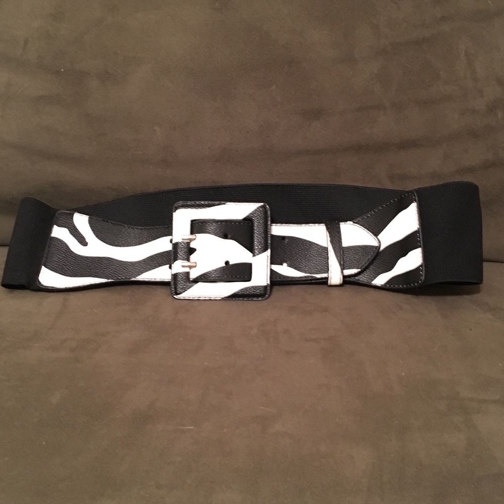 Black and white zebra print elastic belt