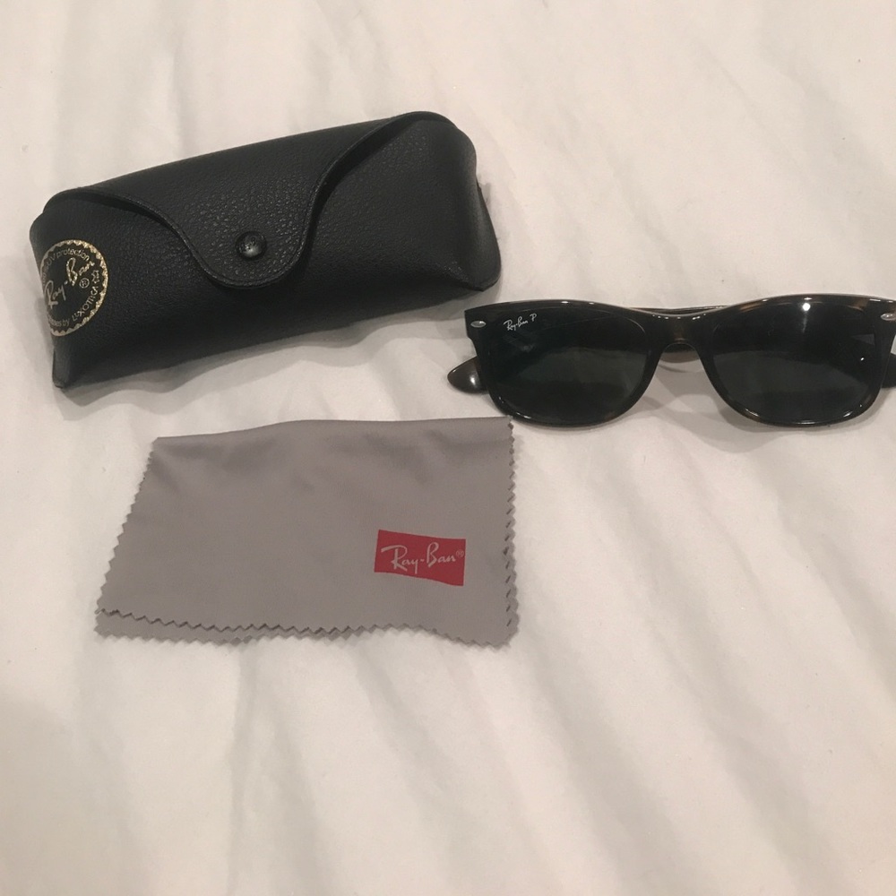 RAY BAN POLARIZED wayfarer sunglasses