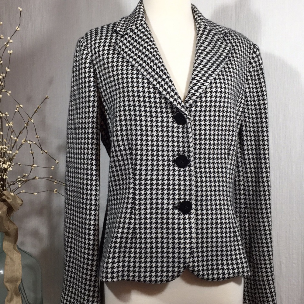 Coldwater Creek black/white houndstooth blazer