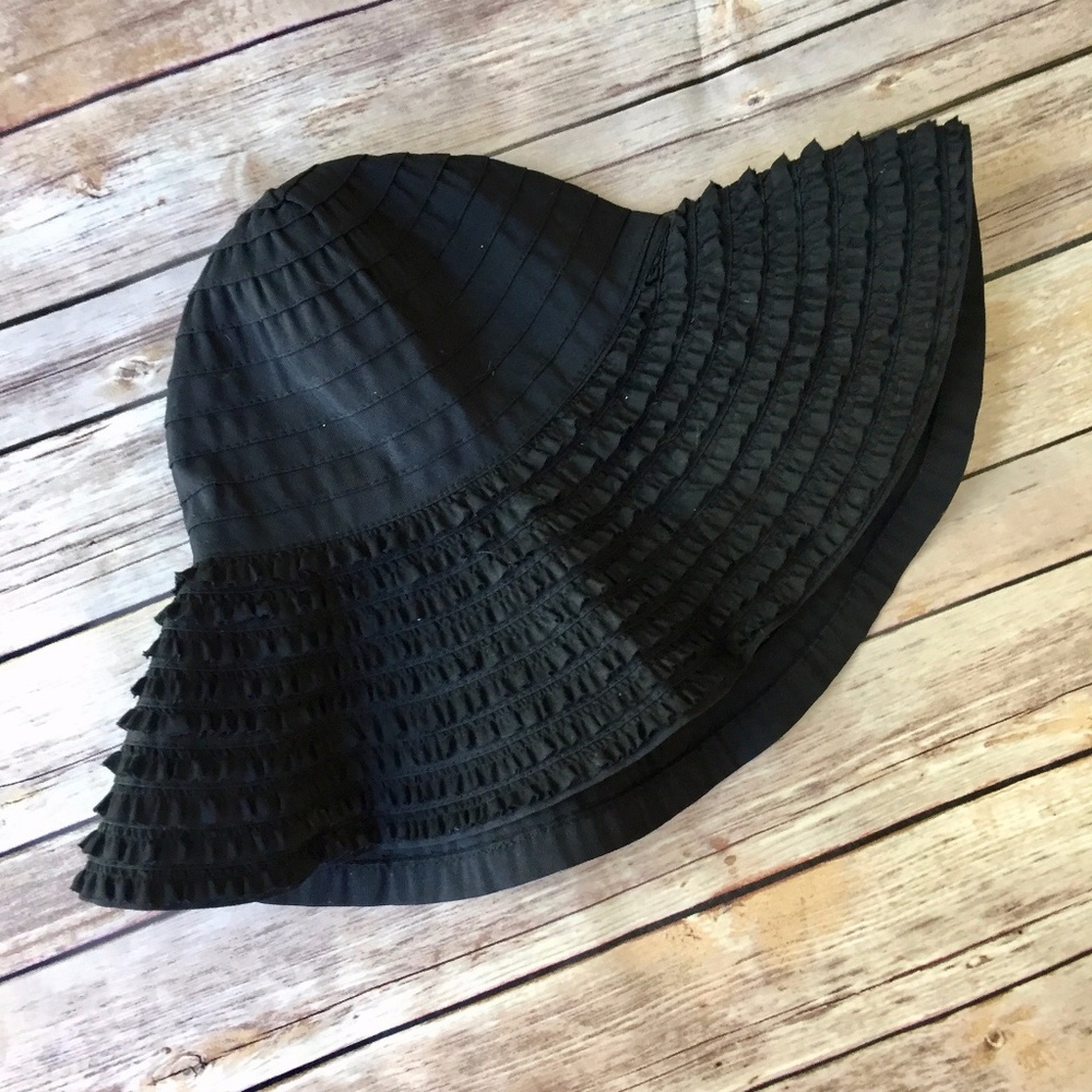 Black Ruffle Sun Hate