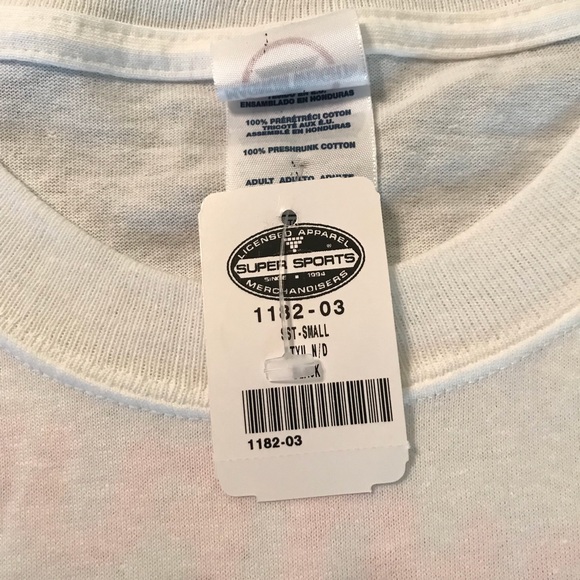 ‼️CLOSET CLOSEOUT‼️ NWT Hooters Myrtle Beach Tee - Picture 2 of 4