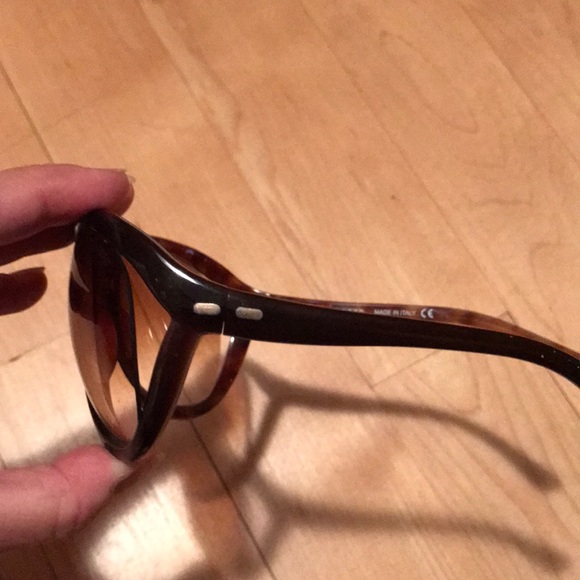 Authentic Tom Ford  sunglasses never worn NWT main image 2