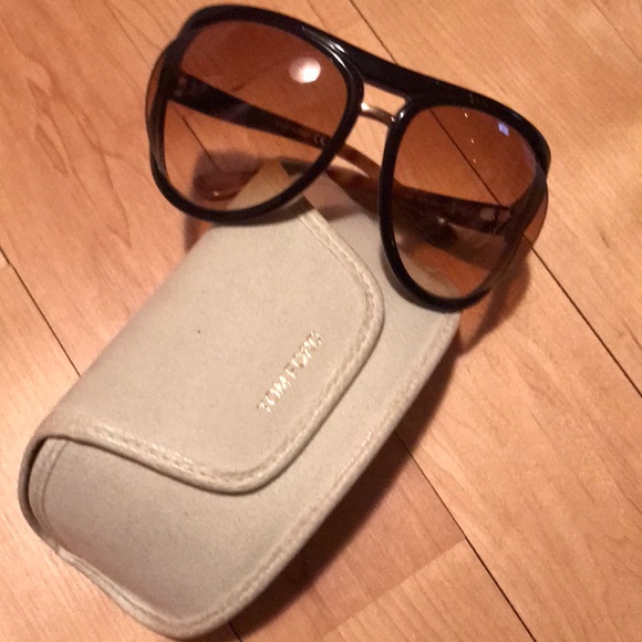 Authentic Tom Ford  sunglasses never worn NWT main image 5