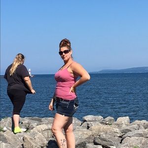 Meet your Posher, Stephany