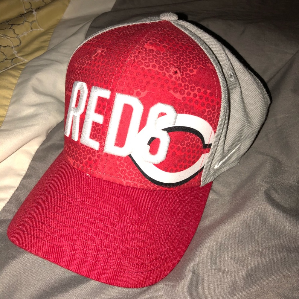 Nike Cincinnati Reds Hat-DriFit