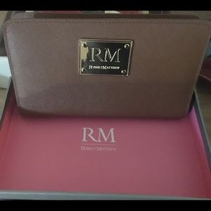 Robert Matthew Wristlet