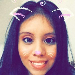 Meet your Posher, Lupita