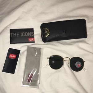 NEW Polarized round ray bans