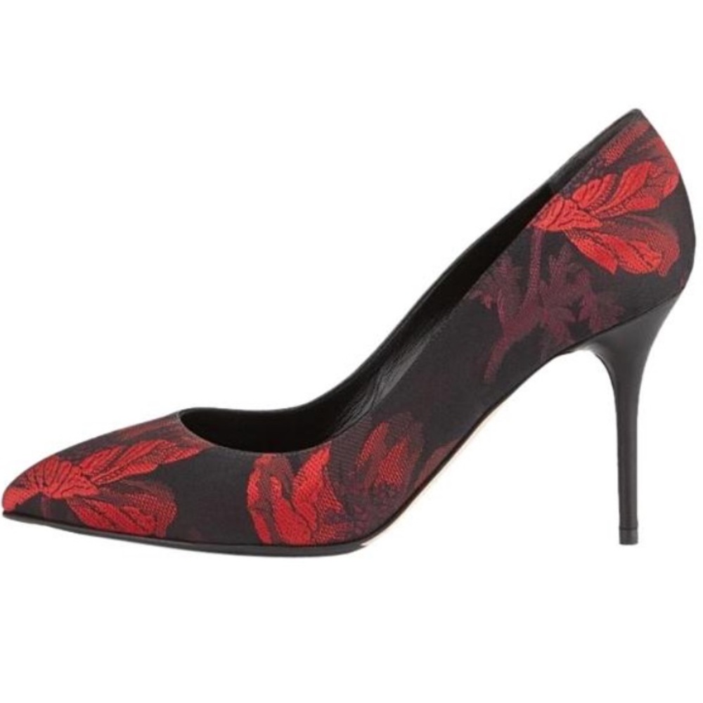 NWT Alexander McQueen “Poppy” Pumps