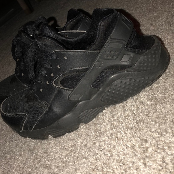 Nike Shoes - Nike huraches