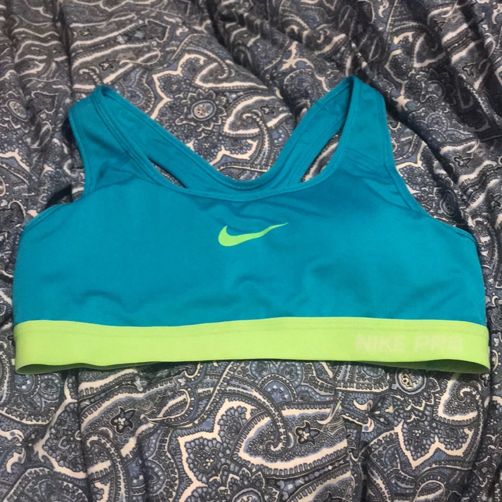 Nike Pro sports bra