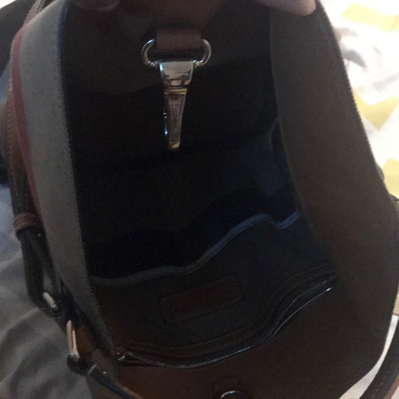 🔴🔴SOLD🔴🔴 Authentic cloth Burberry handbag - Picture 3 of 8