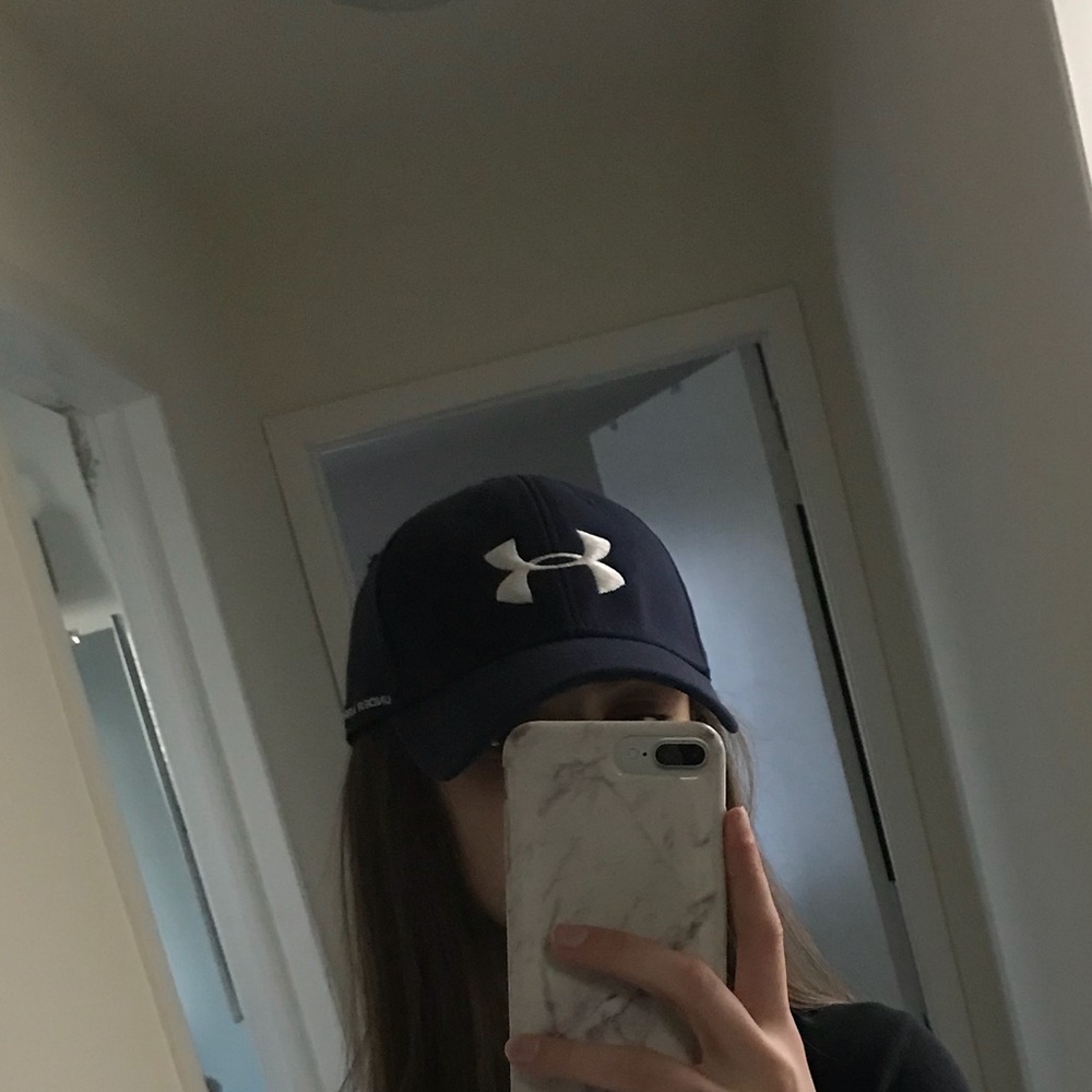 Navy blue under armor hat