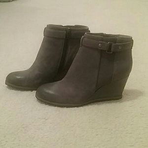 Susina grey ankle wedge boots