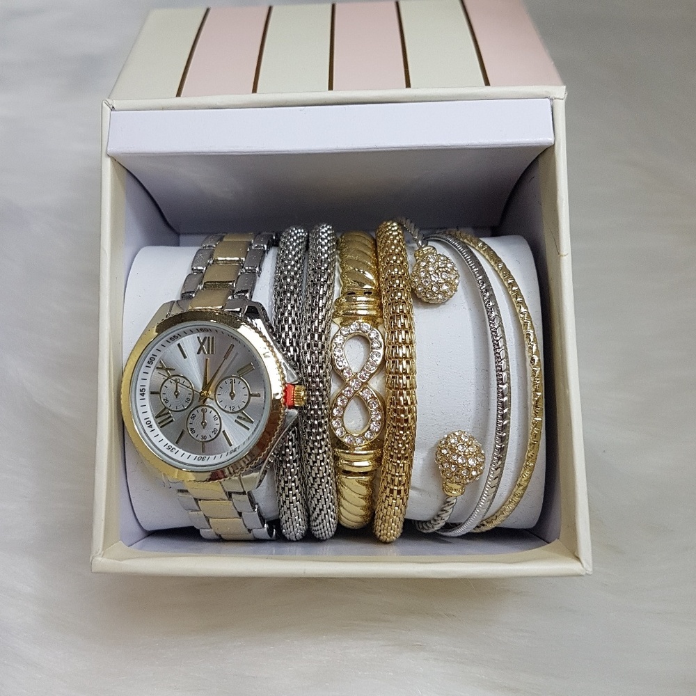 ❄NWT Two Tone Watch with Bangles Set - Picture 1 of 2