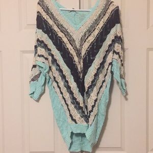 Cute and comfy BKE sweater!