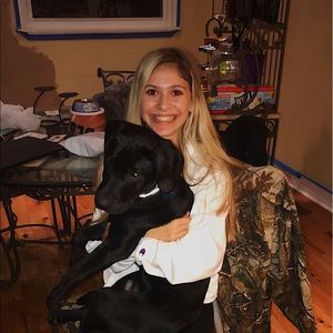 Meet your Posher, Chloe