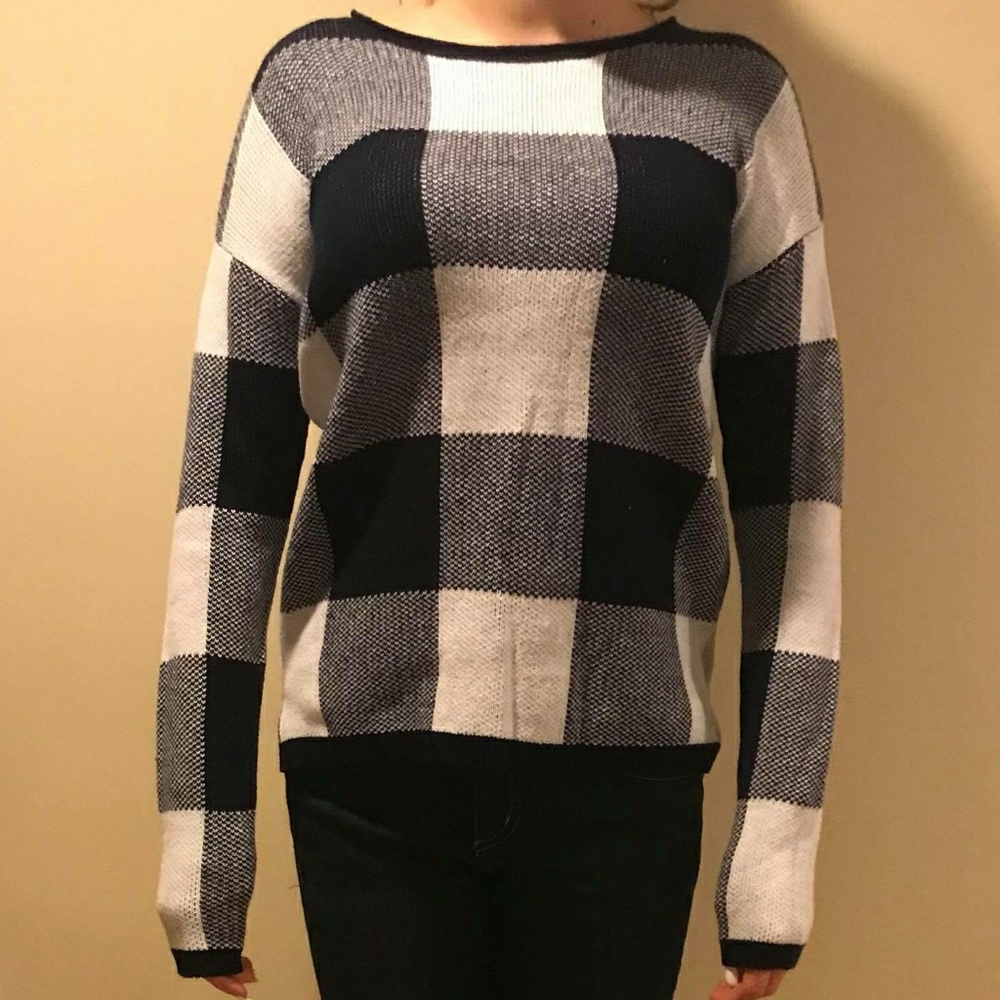 🎉Bundle All 4 Sweaters For $25🎉