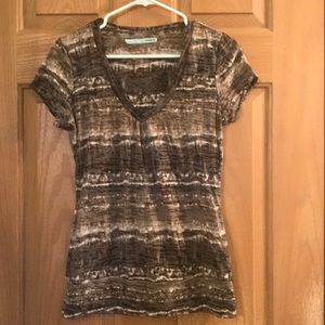 Maurices v-neck tee