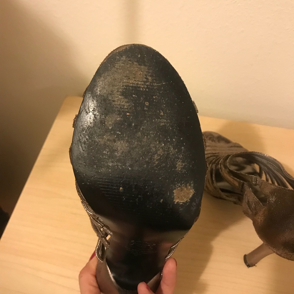 Shoes - Picture 4 of 5