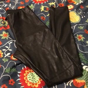 Leather effect leggings