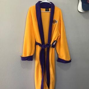 Lakers purple/gold men's robe NWT