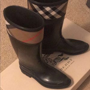 Burberry Rain boots(BLACK)