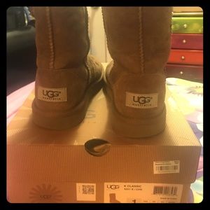 Uggs/ brown 💯💯💯Authentic