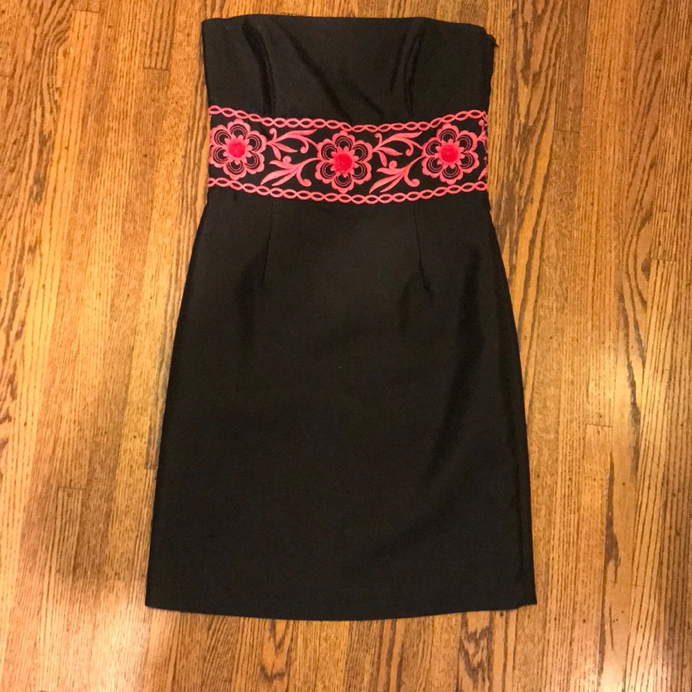 Strapless dress with hot pink band