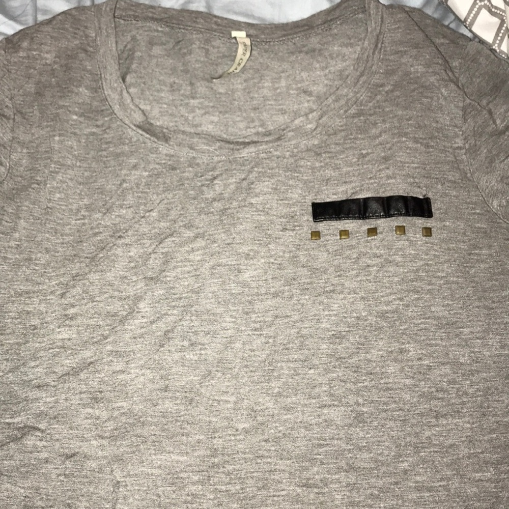 Tee shirt