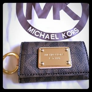 MK signature Key holder