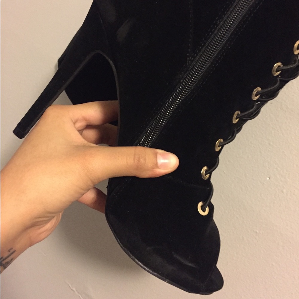 Over the knee boot - Picture 4 of 6