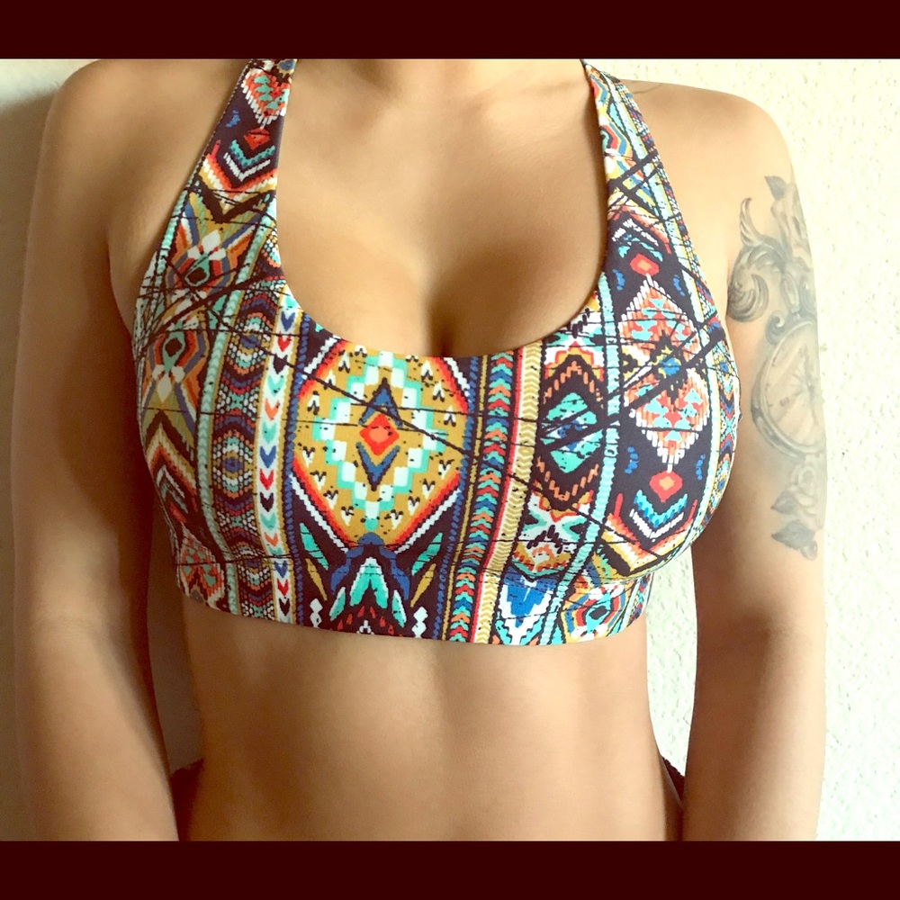 Tribal pattern sports bra (M)