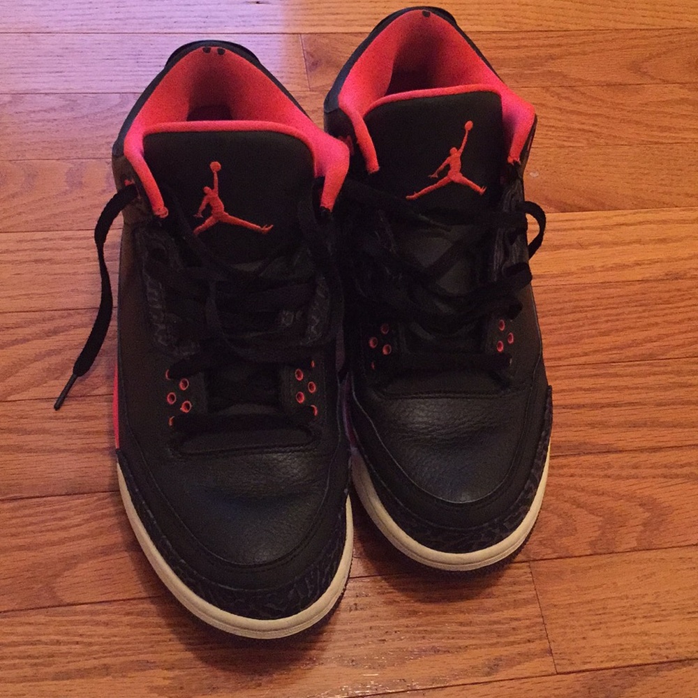 Jordan 3 Retro crimson