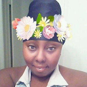 Meet your Posher, Crystal