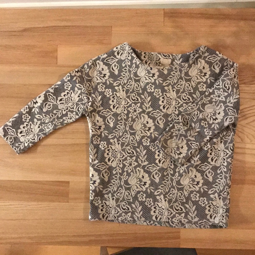 Floral woven three quarter sleeved shirt