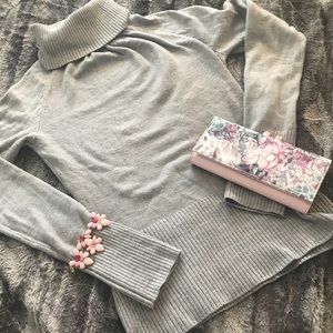 🛍 Soft Gray Turtleneck Sweater from TakeOut 🎀
