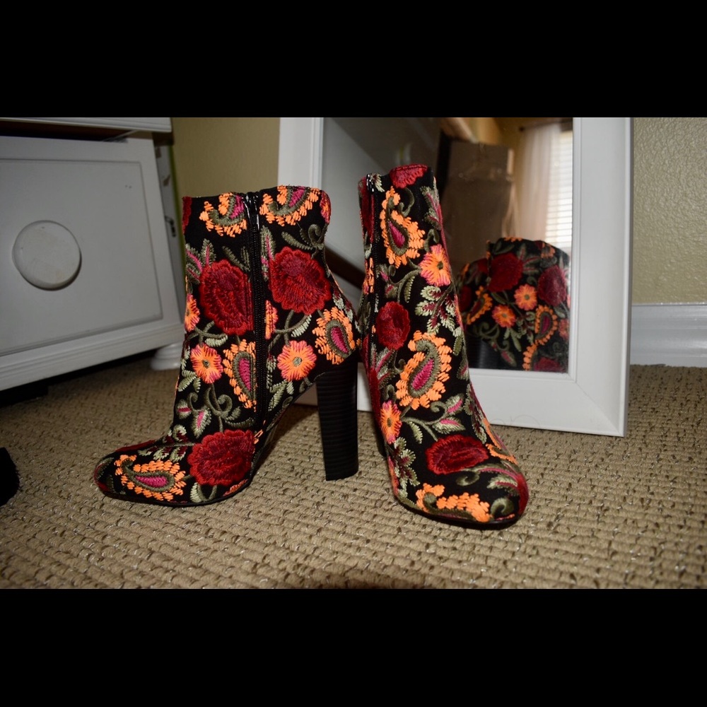 Embroidered Ankle Booties - Picture 4 of 5