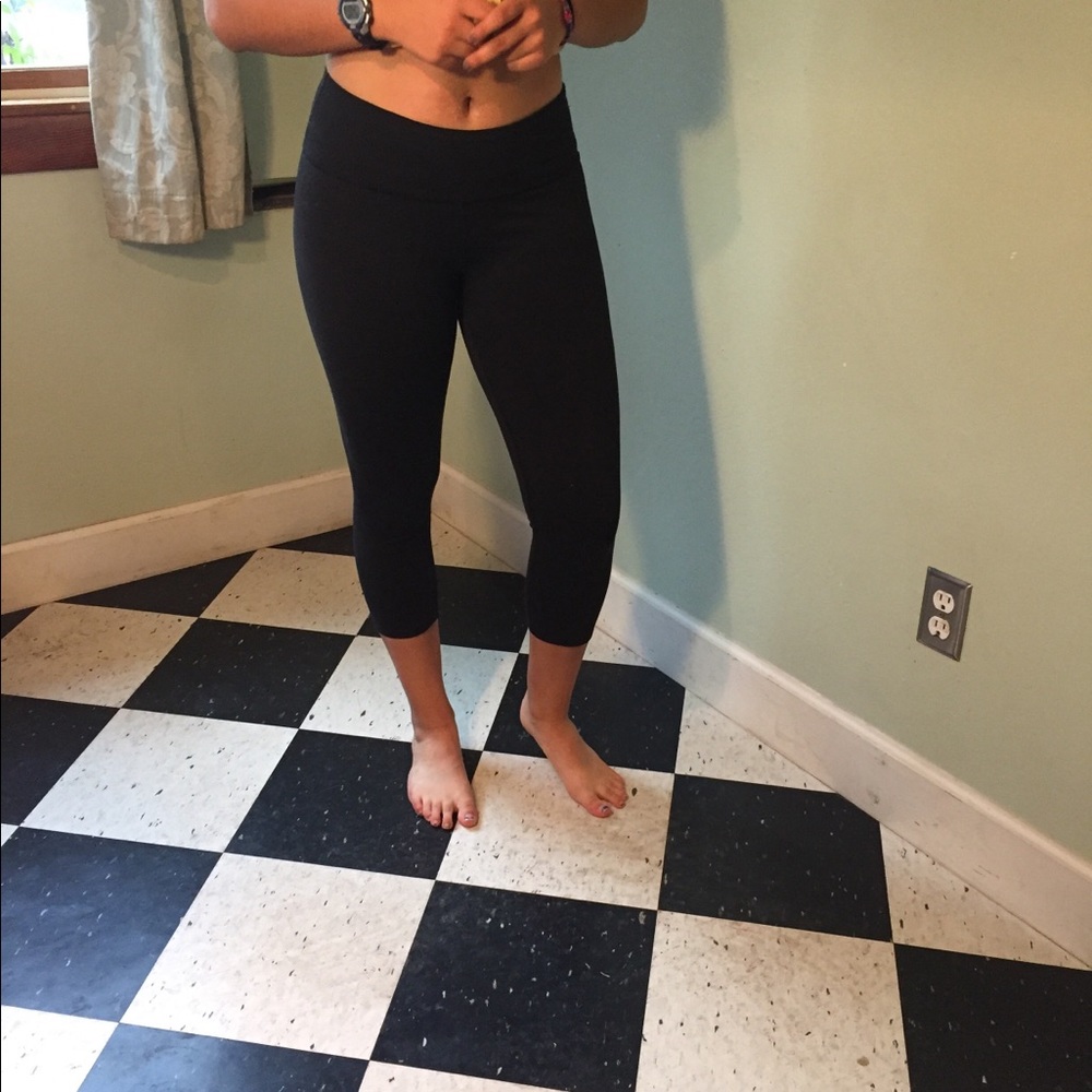 Cropped Fabletics leggings