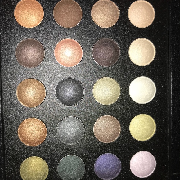 Pressed Pigments Makeup Artist Palette - Picture 2 of 4