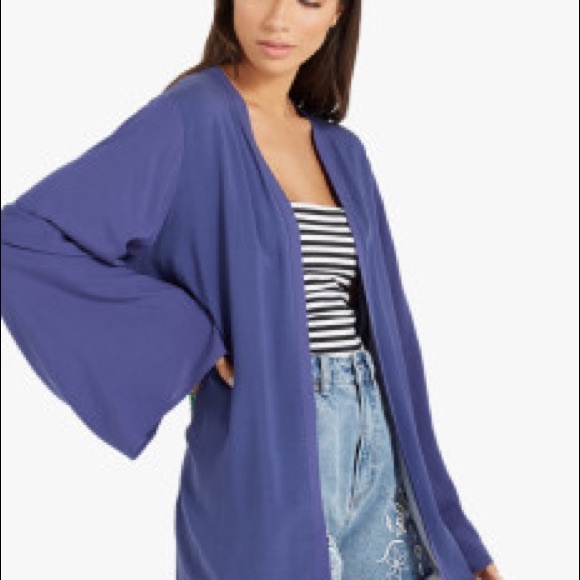 Blue Kimono w/ Snake graphic | CottonOn - Picture 3 of 4