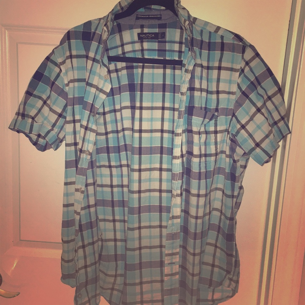 Nautica Men’s Button Down Short Sleeve Shirt