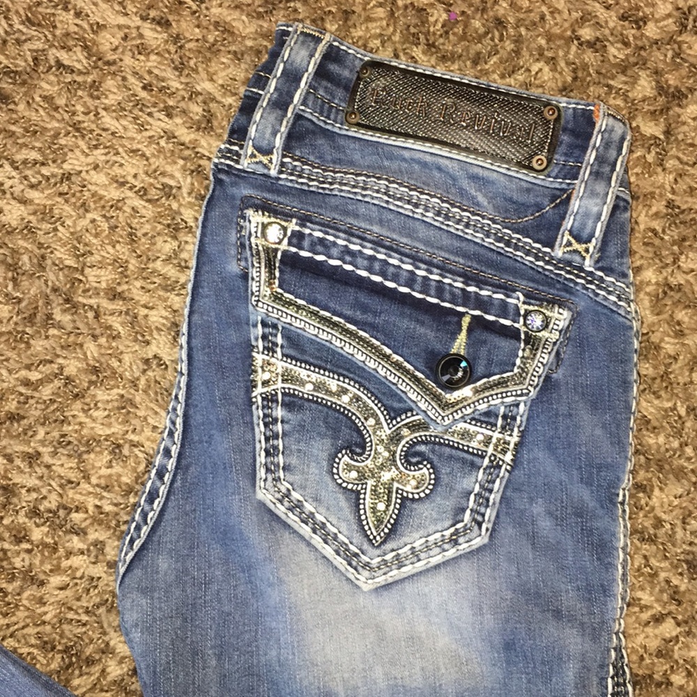 Rock revival straight leg jeans