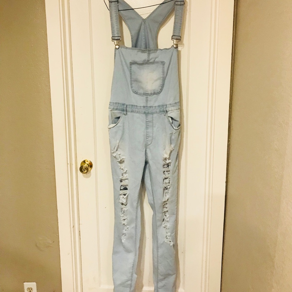 Distressed overalls plus - Picture 2 of 3