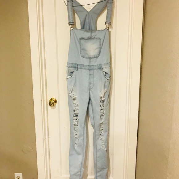 Distressed overalls plus - Picture 2 of 3