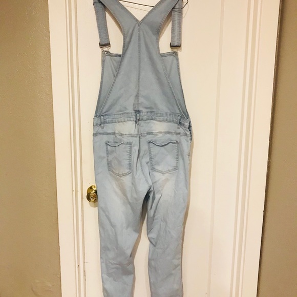 Distressed overalls plus - Picture 3 of 3