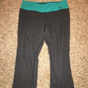 nike cropped leggings