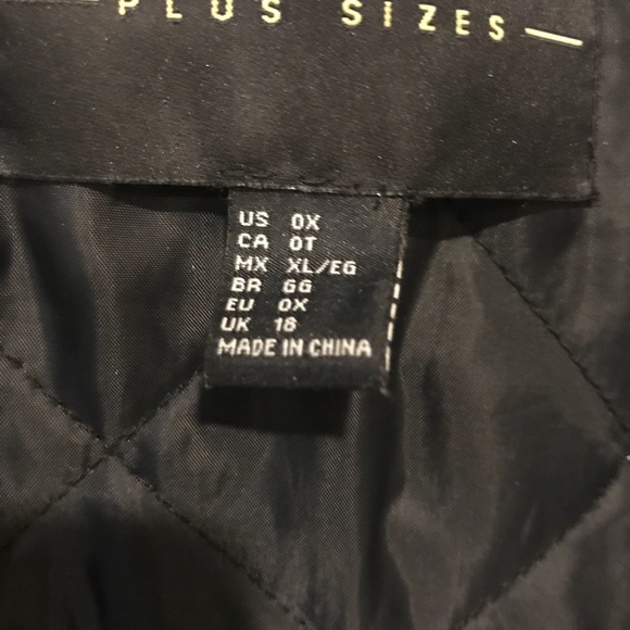 Green Bomber with faux fur lined hood - Picture 3 of 3