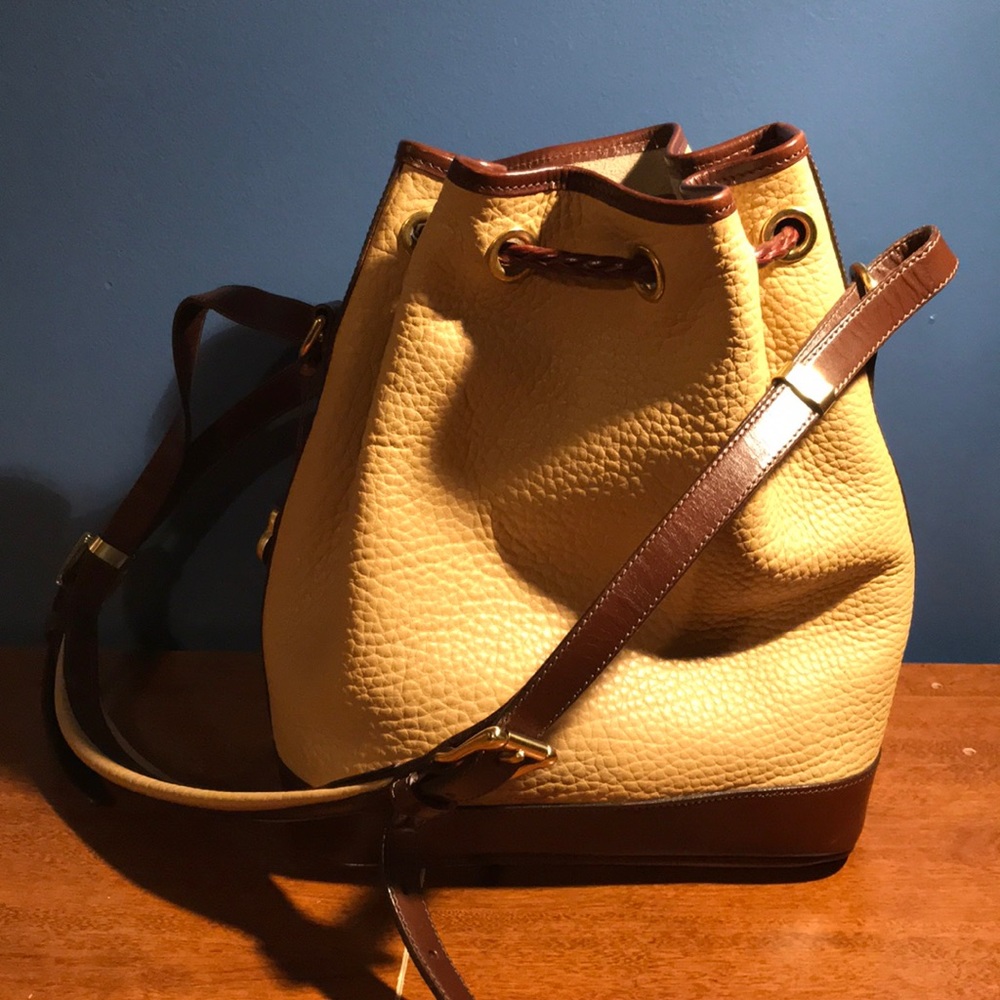Dooney and Bourke Handbag - Picture 3 of 8